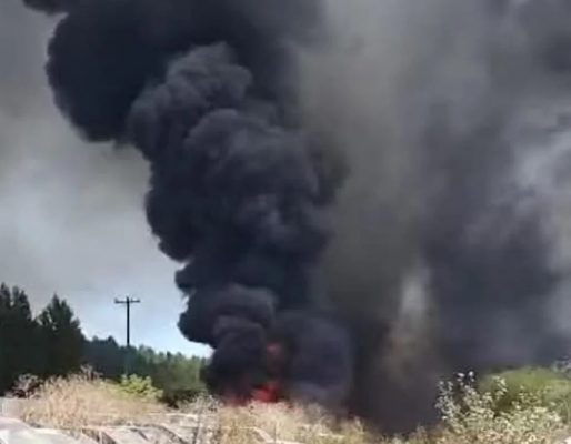Incendio en un depósito de autos