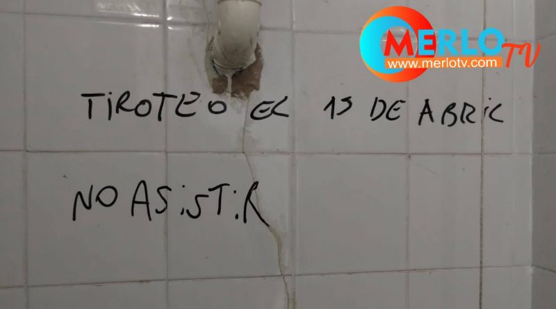Amenaza de tiroteo en el baño de una escuela