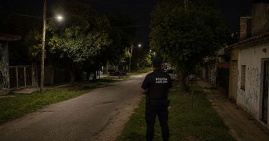 Quisieron robarle la moto a un policía y escaparon a los tiros