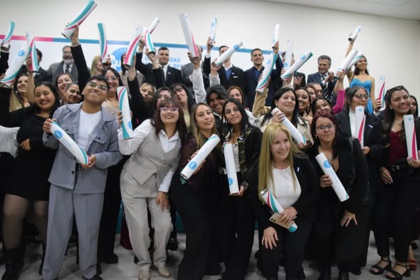 Acto de colación en la UNO