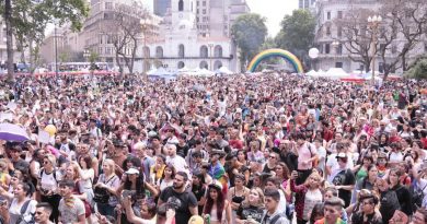 Jorge Macri negocia postergar la Marcha del Orgullo por la visita de León XIV