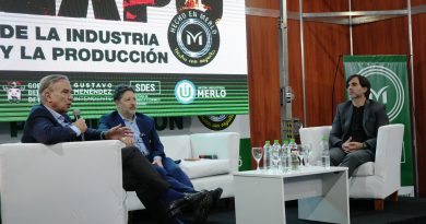 Miguel Pichetto visito la expo «Hecho en Merlo»
